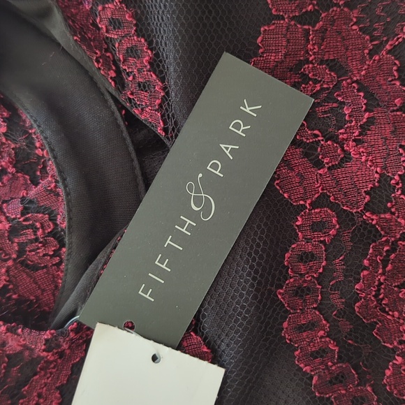 NWT Fifth & Park Netted Lace Overlay Keyhole Flowy Dress XS Black Red - Picture 3 of 16